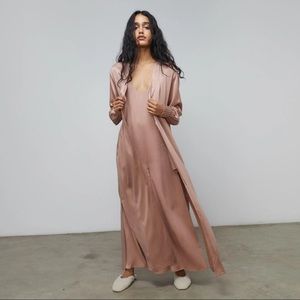Lunya Washable Silk Long Robe in Otium Tan size XS / Small